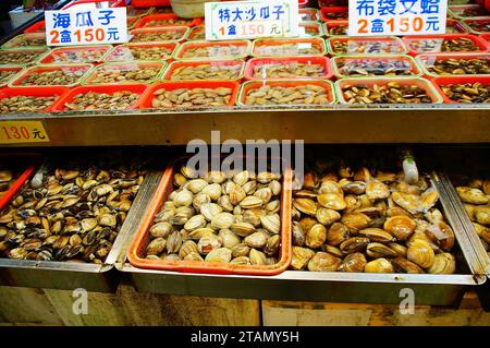 Fresh life Clams on seafood market Stock Photo
