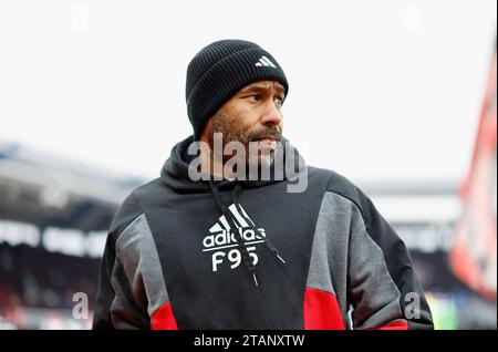 Nuremberg, Germany. 02nd Dec, 2023. Soccer: Bundesliga 2, 1. FC Nürnberg - Fortuna Düsseldorf, Matchday 15, Max-Morlock-Stadion. Coach Daniel Thioune (Fortuna Duesseldorf). Credit: Heiko Becker/dpa - IMPORTANT NOTE: In accordance with the regulations of the DFL German Football League and the DFB German Football Association, it is prohibited to utilize or have utilized photographs taken in the stadium and/or of the match in the form of sequential images and/or video-like photo series./dpa/Alamy Live News Stock Photo