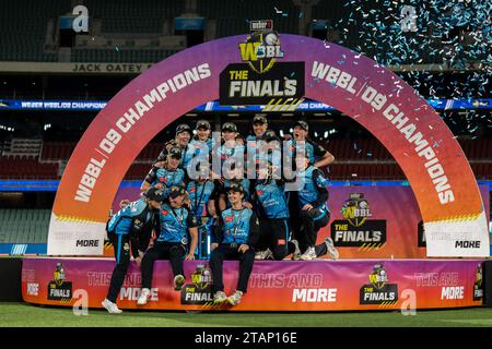 Adelaide, Australia. 02nd Dec, 2023. Adelaide, Australia, December 2nd 2023: Adelaide Strikers players are presented with the trophy during the Weber Womens Big Bash League 09 Grand Final game between Adelaide Strikers and Brisbane Heat at the Adelaide Oval in Adelaide, Australia (Noe Llamas/SPP) Credit: SPP Sport Press Photo. /Alamy Live News Stock Photo