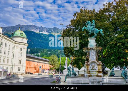 Leopoldsbrunnen fountain in front of Hofburg Imperial Palace Palace, Innsbruck, Tyrol, Austria Stock Photo