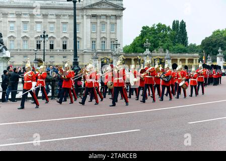 Queen's Guard, Changing the Guard, Changing of the Guard in front of Buckingham Palace, London, London Region, England, United Kingdom Stock Photo