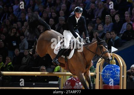 Stockholm, Sweden. 02nd Dec, 2023. Jérôme Guery on the horse Come Away Flamingo Z in the international show jumping on Saturday evening. Sweden International Horse Show at Friends Arena in Stockholm, Sweden on december 02, 2023.Photo: Fredrik Sandberg/TT/Code 10080 Credit: TT News Agency/Alamy Live News Stock Photo