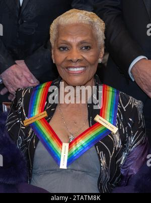 Washington, United States Of America. 02nd Dec, 2023. 2023 Kennedy Center Honoree, singer Dionne Warwick poses for a group photo following the Medallion Ceremony of the 46th Annual Kennedy Center Honors at the Department of State in Washington, DC on Saturday, December 2, 2023. The other 2023 honorees are: actor and comedian Billy Crystal; acclaimed soprano Renee Fleming; British singer-songwriter producer, and member of the Bee Gees, Barry Gibb; rapper, singer, and actress Queen Latifah.Credit: Ron Sachs/Pool/Sipa USA Credit: Sipa USA/Alamy Live News Stock Photo