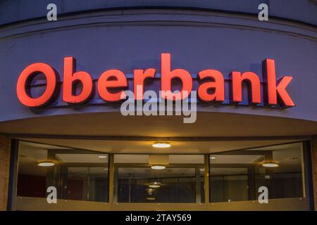 Oberbank, Kirchplatz, Jena, Thüringen, Deutschland *** Oberbank, Kirchplatz, Jena, Thuringia, Germany Credit: Imago/Alamy Live News Stock Photo