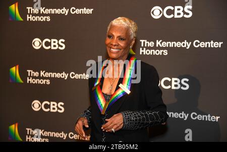 Washington, United States. 03rd Dec, 2023. 2023 Kennedy Center Honoree singer Dionne Warwick poses for photographers as she arrives for a gala evening in Washington, DC on Sunday, December 3, 2023. The Honors are awarded for a lifetime achievement in the arts and culture. Photo by Mike Theiler/UPI Credit: UPI/Alamy Live News Stock Photo