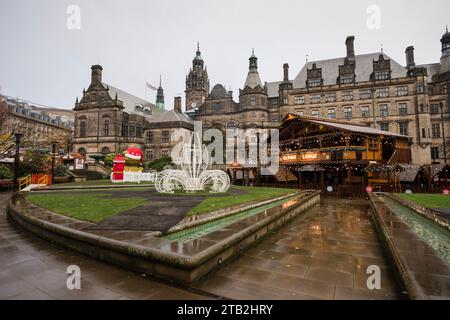Town Hall building and Peace Gardens, Sheffield, Yorkshire, UK Stock Photo
