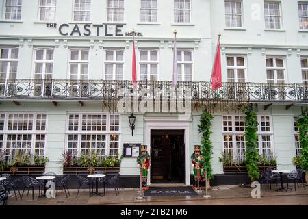 Windsor, Berkshire, UK. 4th December, 2023. The royal town of Windsor is all ready for Christmas. Christmas lights outside the Castle Hotel in Windsor, Berkshire. Credit: Maureen McLean/Alamy Live News Stock Photo