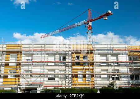 Thermal rehabilitation of apartment buildings. Renovation of facades ...