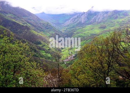 Las Ubiñas-La Mesa Natural Park and Biosphere Reserve. Cordillera Cantabrica, Principality of Asturais, Spain. Stock Photo