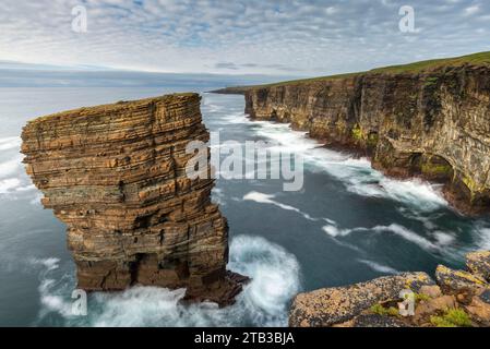 North Gaulton Castle sea stack on the wild west coast of Mainland, Orkney Islands, Scotland.  Autumn (September) 2022. Stock Photo