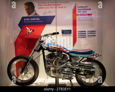 Evil Knievel motorbike on display at the Smithsonian Air and Space Museum in Washingto DC. Painted in Red, White and Blue he and it were cultural icon Stock Photo