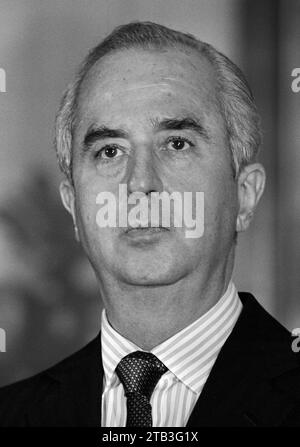 Deutschland, Bonn, 22.04.1993 Archiv.: 41-02-19 Fuer Ihr Archiv Foto: Edouard Balladur, franzoesischer Ministerpraesident Fuer Ihr Archiv *** Germany, Bonn, 22 04 1993 Archive 41 02 19 For your archive Photo Edouard Balladur, French Prime Minister For your archive Credit: Imago/Alamy Live News Stock Photo