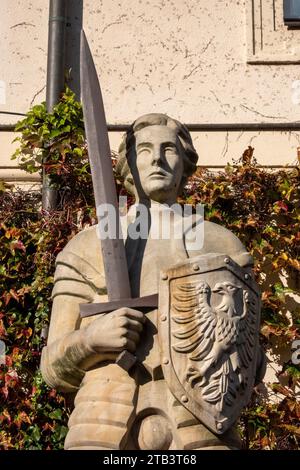 Der Roland von Gardelegen ist eine Sehenswürdigkeit der Hansestadt Gardelegen. Er ist eine Statue eines Ritters mit einem Schwert. Stock Photo