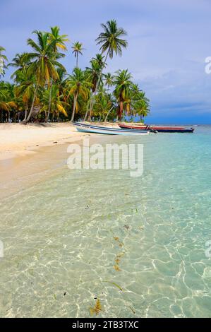 Central America, Caribbean, Panama, San Blas Islands, Kuna Indian Territory, Isla Perros, beach, Stock Photo