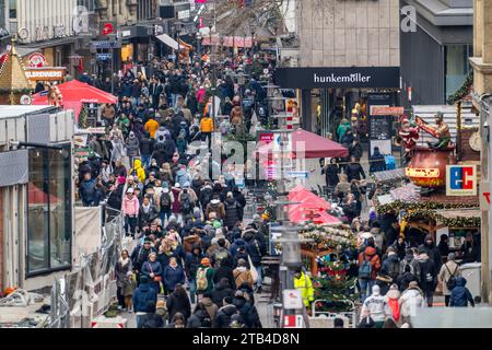 Crowded shopping street in Essen, Kettwig Straße, pedestrian zone, on the first weekend of Advent, NRW, Germany, Stock Photo