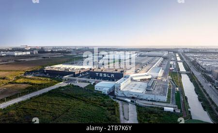 China; Shanghai: Nanhui New City. The Gigafactory Shanghai (Giga Shanghai or Gigafactory 3), an automobile manufacturing plant operated by Tesla, Inc, Stock Photo