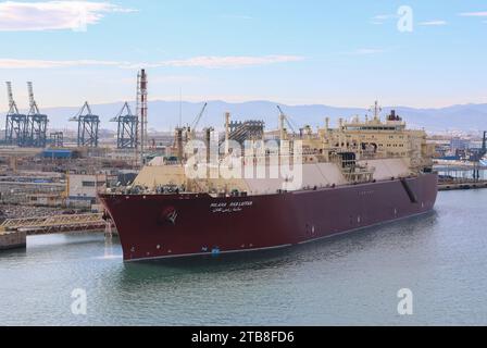 LNG tanker carrier 'Milaha Ras Laffan' (former Maersk Ras Laffan), PRONAV LNG (liquefied natural gas transport), Barcelona Enagas LNG export terminal Stock Photo