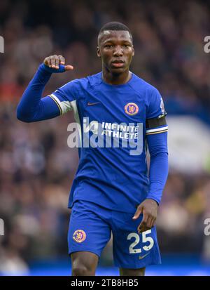 London, UK. 03 Dec 2023 - Chelsea v Brighton & Hove Albion - Premier League - Stamford Bridge.                                                             Chelsea's Moises Caicedo during the match against Brighton.         Picture Credit: Mark Pain / Alamy Live News Stock Photo