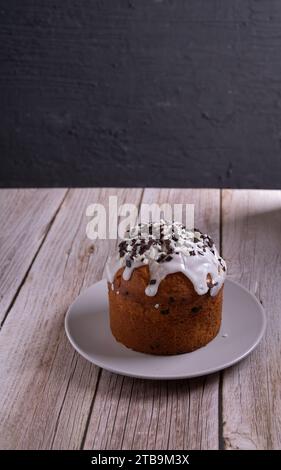 photography, kulich, easter cake, spring, bread, homemade, easter, empty space, sugar, object, Christianity, glaze, beautiful, biscuit, religion, taste Stock Photo