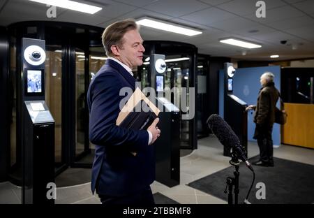 THE HAGUE - Party leader Pieter Omtzigt of the New Social Contract (NSC) arrives for a conversation with party leader Dilan Yesilgoz of the VVD. Today Omtzigt will discuss separately with both Yesilgoz and party leader Geert Wilders of the PVV. ANP ROBIN VAN LONKHUIJSEN netherlands out - belgium out Stock Photo