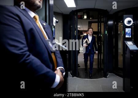 THE HAGUE - Party leader Pieter Omtzigt of the New Social Contract (NSC) arrives for a conversation with party leader Dilan Yesilgoz of the VVD. Today Omtzigt will discuss separately with both Yesilgoz and party leader Geert Wilders of the PVV. ANP ROBIN VAN LONKHUIJSEN netherlands out - belgium out Stock Photo