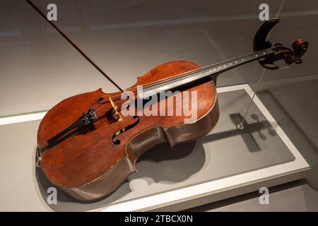 Classic vintage retro style old violin on white background Stock Photo