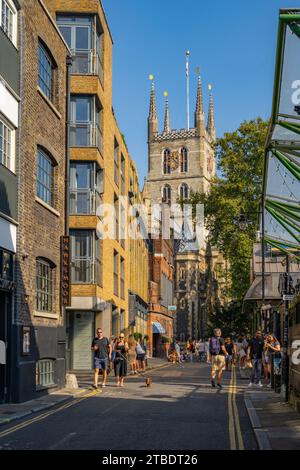 Southwark Cathedral from Winchester Walk London Stock Photo