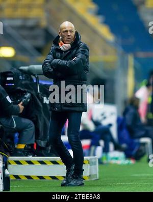 Parma, Italy. 05th Dec, 2023. Head coach Reto Gertschen (Switzerland) during UEFA Womens Nations League football match between Italy and Switzerland at Stadio Ennio Tardini in Parma, Italy. (Foto: Daniela Porcelli/Sports Press Photo/C - ONE HOUR DEADLINE - ONLY ACTIVATE FTP IF IMAGES LESS THAN ONE HOUR OLD - Alamy) Credit: SPP Sport Press Photo. /Alamy Live News Stock Photo