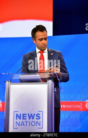 Tuscaloosa, Alabama, USA. 6th Dec, 2023. Entrepreneur VIVEK RAMASWAMY checks his device ahead of the fourth GOP presidential debate on the University of Alabama campus in Tuscaloosa, Alabama. (Credit Image: © Michael Palmer/ZUMA Press Wire) EDITORIAL USAGE ONLY! Not for Commercial USAGE! Stock Photo