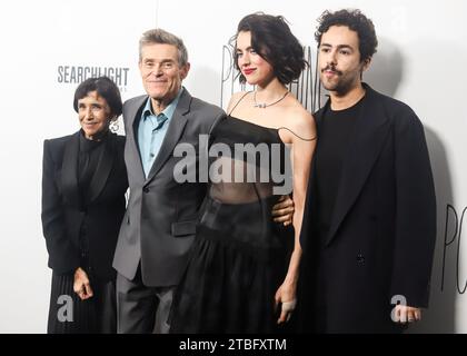 New York City, United States. 06th Dec, 2023. MANHATTAN, NEW YORK CITY, NEW YORK, USA - DECEMBER 06: Kathryn Hunter, Willem Dafoe, Margaret Qualley and Ramy Youssef arrive at the New York Premiere Of Searchlight Pictures' 'Poor Things' held at the DGA New York Theater on December 6, 2023 in Manhattan, New York City, New York, United States. (Photo by Jordan Hinton/Image Press Agency) Credit: Image Press Agency/Alamy Live News Stock Photo