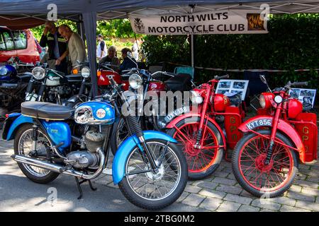 North wilts motorcycle club at the Calne bike meet with old GPO Ariel and BSA bikes Stock Photo