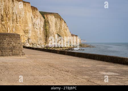 The Undercliff walk, a footpath in Peacehaven, East Sussex, England Stock Photo