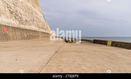 The Undercliff walk, a footpath in Peacehaven, East Sussex, England Stock Photo