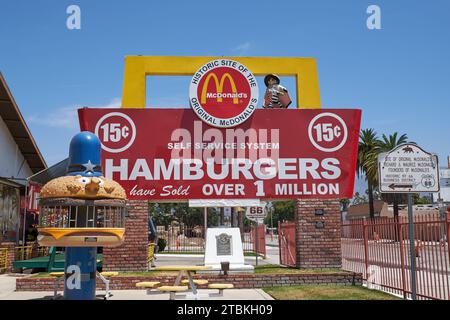 San Bernardino, California, USA. 2nd June, 2016. The roadside sign at the McDonald's Museum, the site of the first original McDonald's Now owned by Albert Okura, owner of the Juan Pollo restaurant chain. (Credit Image: © Ian L. Sitren/ZUMA Press Wire) EDITORIAL USAGE ONLY! Not for Commercial USAGE! Stock Photo