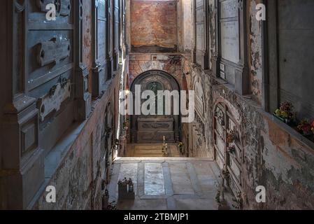 Stairway to the lower burial level, in the Monumental Cemetery, Cimitero monumentale di Staglieno), Genoa, Italy Stock Photo