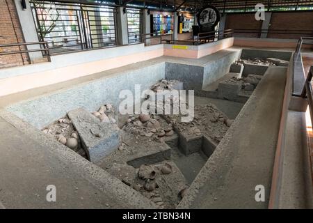 Ban Chiang national museum, Exhibition of excavation site, at Wat Pho Si Nai, Ban Chiang, Udon Thani, Isan, Thailand, Southeast Asia, Asia Stock Photo