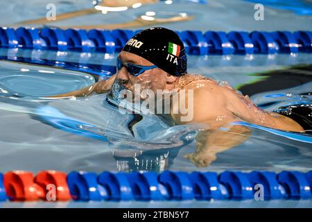 Simone Cerasuolo of Italy competes in the 100m Breaststroke Men Final during the European Short Course Swimming Championships at Complex Olimpic de Natație Otopeni in Otopeni (Romania), December 7th, 2023. Stock Photo