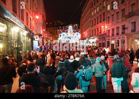 © PHOTOPQR/LE PROGRES/Richard MOUILLAUD - Lyon 07/12/2023 - LE 07/12/2023 Fête des Lumières -Fête des Lumières Saint Paul Lyon; December 8, 2023; The event originated from the inauguration of the statue of the Golden Virgin in Fourvière. She would have saved the city from the Plague two centuries earlier. Scheduled for September 8, 1852, the festival was finally postponed due to a flood of the Saône which flooded the workshop of the sculptor Fabisch, designer of the work. The new date chosen is December 8, the feast of the Immaculate Conception. But on December 8, 1852, a threatening sky risk Stock Photo