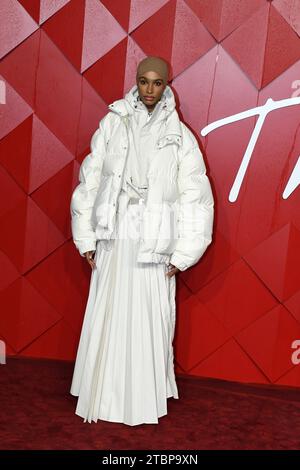 LONDON, ENGLAND - DECEMBER 04: Ikram Abdi Omar attends The Fashion Awards 2023 Presented by Pandora at the Royal Albert Hall on December 04, 2023 in L Stock Photo