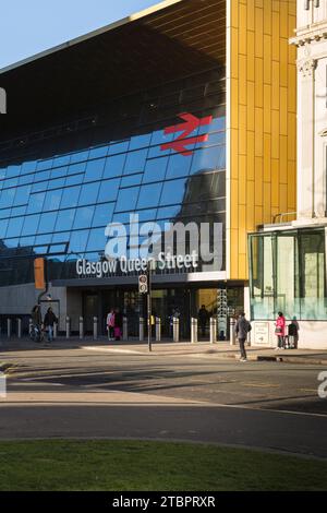 Queen Street station in the centre of Glasgow, with routes to the north of Scotland. Stock Photo