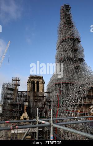 Paris, France. 08th Dec, 2023. Illustration during the French president's visit to the reconstruction site of Notre-Dame Cathedral in Paris, France on December 8, 2023. Photo by Stephane Lemouton/Pool/ABACAPRESS.COM Credit: Abaca Press/Alamy Live News Stock Photo