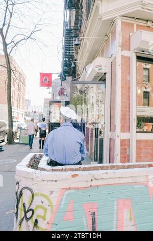 a street scene in manhattan, new york Stock Photo - Alamy