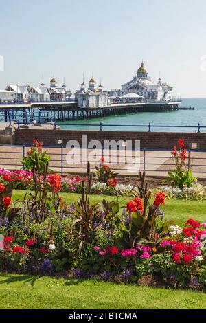 England, East Sussex, Eastbourne, The Carpet Gardens and Eastbourne Pier Stock Photo