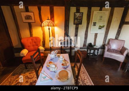 England, East Sussex, Alfriston, Alfriston Village, Alfriston Clergy House, interior view of The Living Room Stock Photo