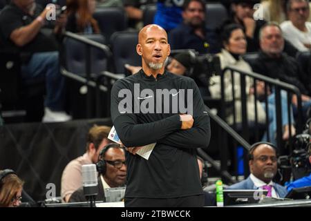 Detroit Pistons head coach Monty Williams during the first half of an ...