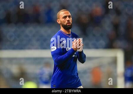 Ibrox Stadium, Glasgow, UK. 9th Dec, 2023. Scottish Premiership Football, Rangers versus Dundee; Kemar Roofe of Rangers applauds the fans at the end of the match Credit: Action Plus Sports/Alamy Live News Stock Photo