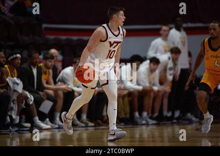 Blacksburg, VA, USA. 9th Dec, 2023. Virginia Tech Hokies guard Brandon Rechsteiner (10) runs the Hokies offense during the NCAA basketball game between the Valparaiso Beacons and the Virginia Hokies at Cassell Coliseum in Blacksburg, VA. Jonathan Huff/CSM/Alamy Live News Stock Photo