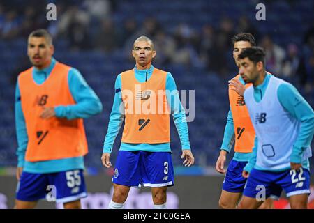 Porto, Portugal. 09th Dec, 2023. Dragao Stadium, Primeira Liga 2022/2023, FC Porto versus Casa Pia; Pepe of FC Porto during warm up before the match between Fc Porto and Casa Pia for the Primeira Liga 2023/2024 at Dragao Stadium in Porto on December 09. Photo: Daniel Castro/DiaEsportivo/Alamy Live News Credit: DiaEsportivo/Alamy Live News Stock Photo