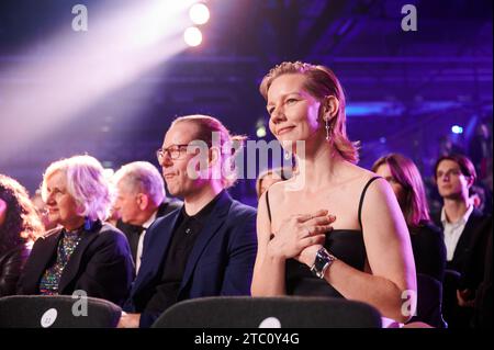 Berlin, Germany. 09th Dec, 2023. Sandra Hüller, actress, reigns in the award for best actress for the film 'Anatomy of a Case' at the European Film Awards in the Arena Berlin. The film prize has been awarded by the European Film Academy (EFA) since 1988. Credit: Annette Riedl/dpa/Alamy Live News Stock Photo