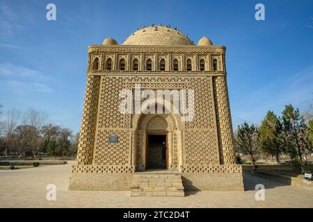 Bukhara, Uzbekistan - December 10, 2023: Views of the Ismail Samani Mausoleum in Bukhara, Uzbekistan. Stock Photo